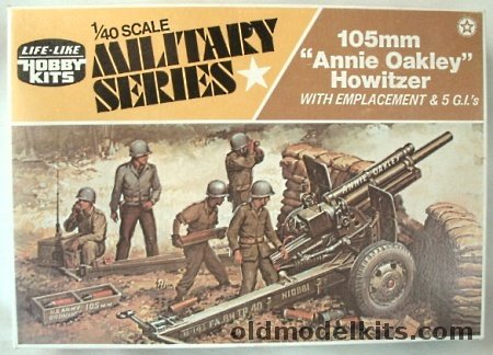 Life-Like 1/40 105mm Annie Oakley Howitzer - With Emplacement and 5 GIs (Ex-Adams), 09653 plastic model kit